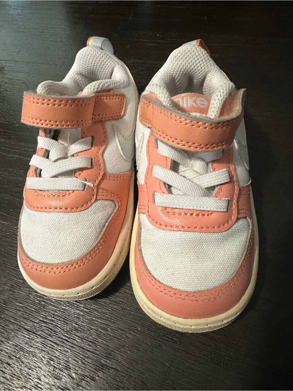 Nike Kids Peach and White Hook-and-Loop Sneakers